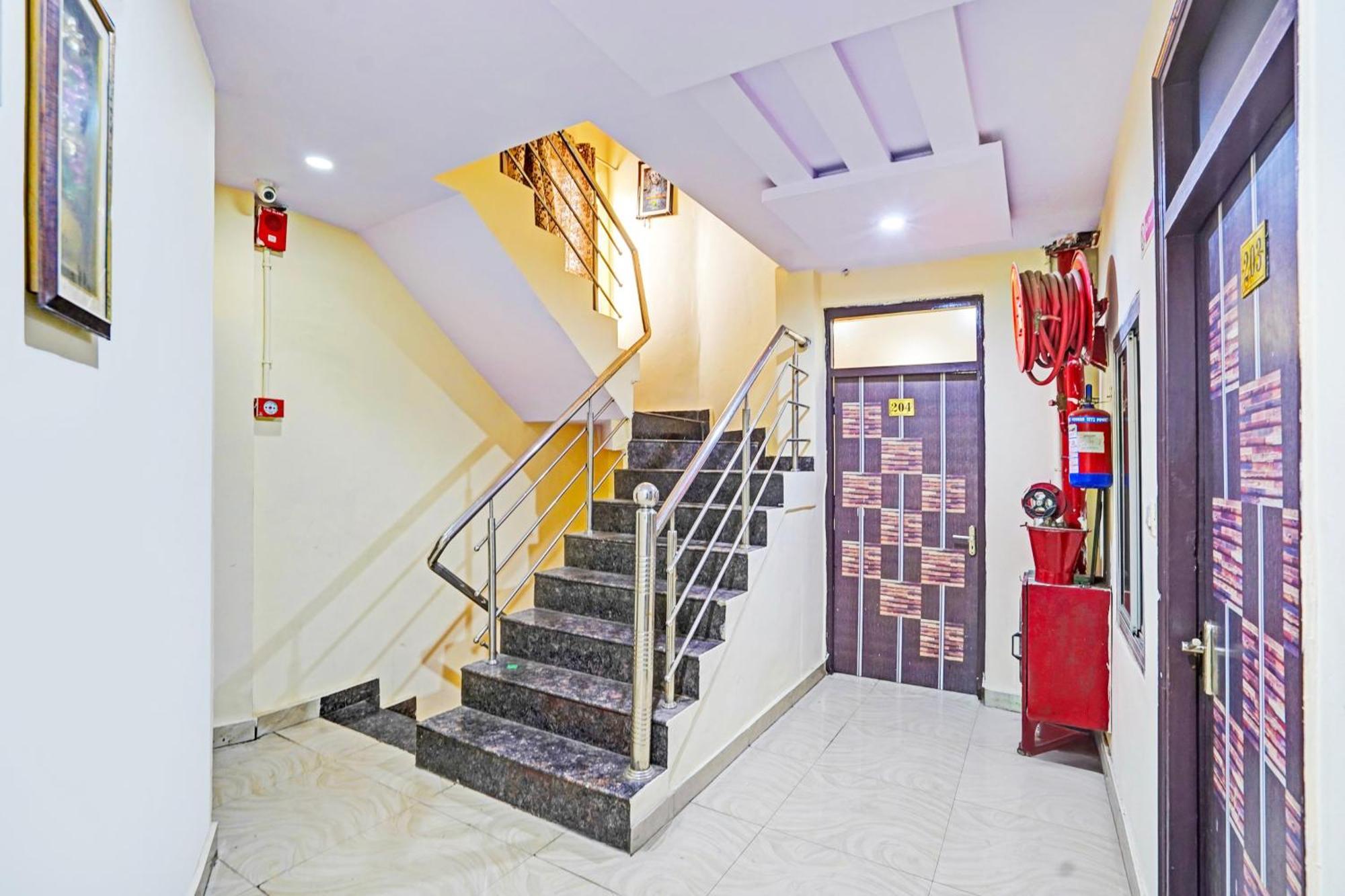 Super Hotel O Charbagh Formerly Khalsa Inn 勒克瑙 外观 照片